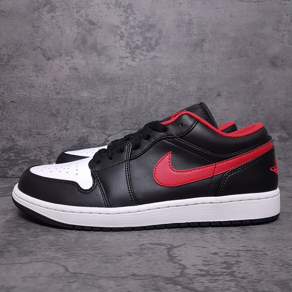 NIKE AIR JORDAN 1‎ Low Shoes Mens Size 10 Black Fire Red White 553558-063